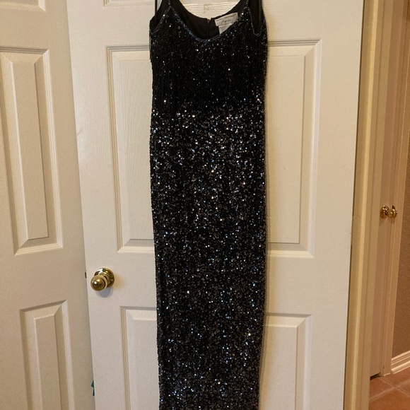 Gorgeous Sequins Dress - Picture 5 of 5